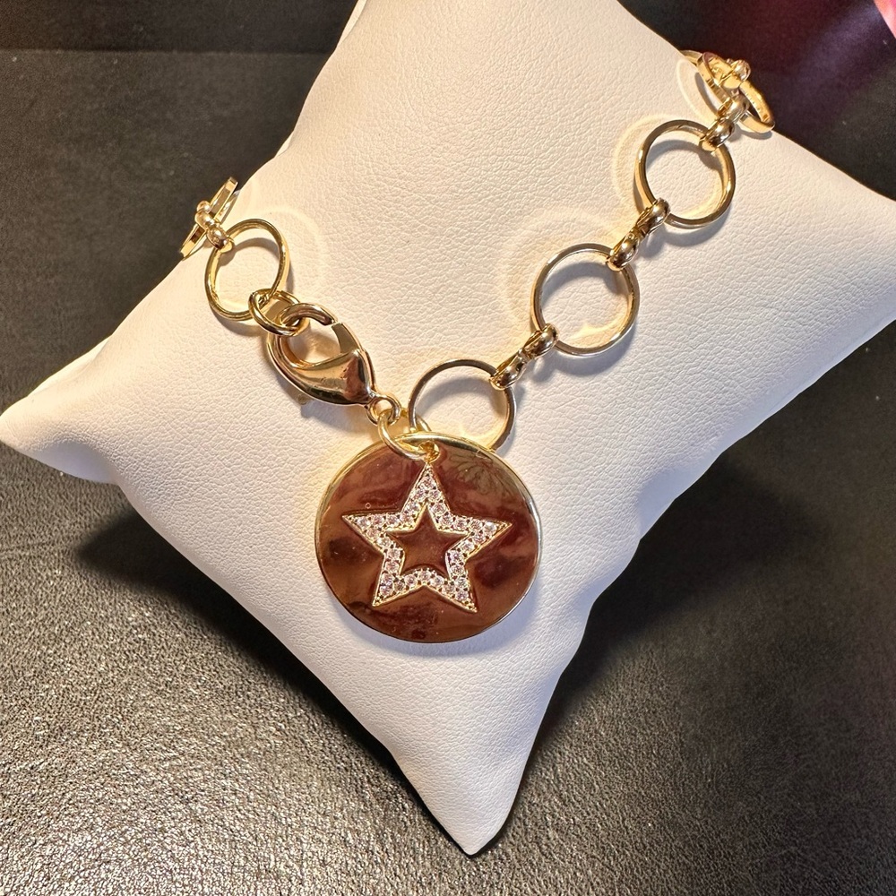 Circle Link Bracelet with Dangling Rhinestone Star